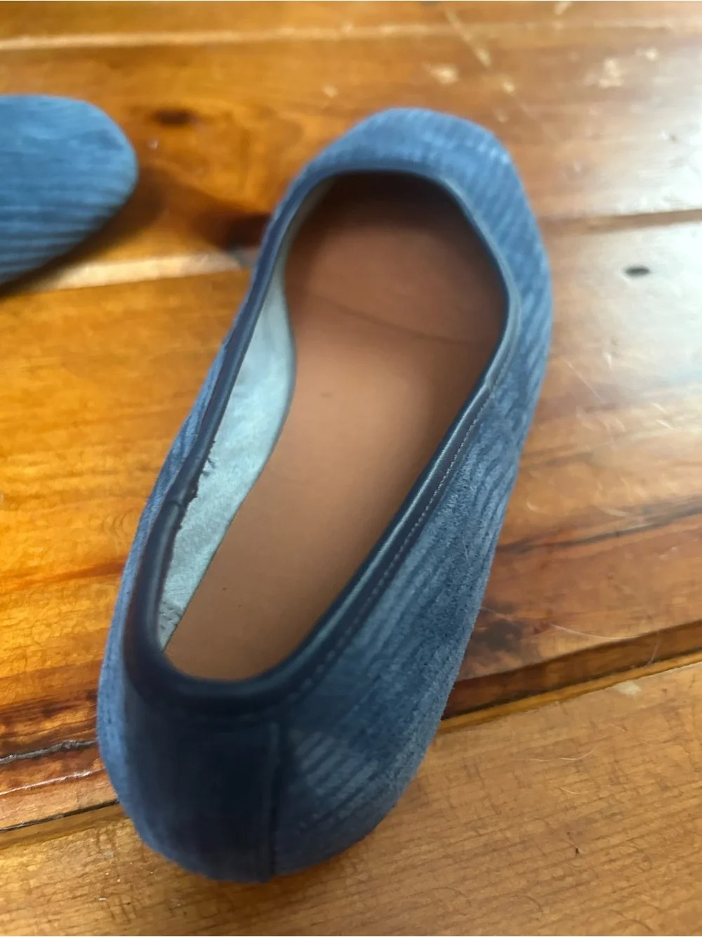 Vionic Orinda Ballet Flats in Denim Blue Suede, size 7.5 medium - Picture 6 of 7